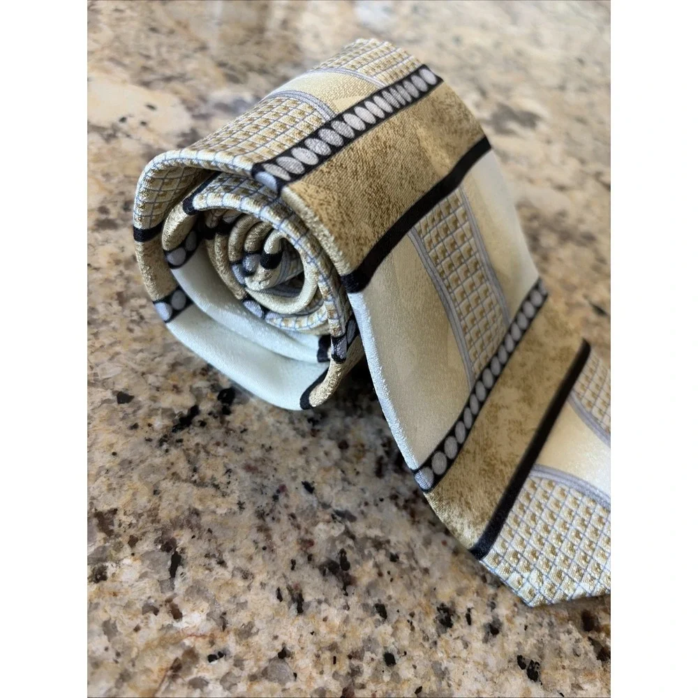 Fratello Hand Made Geometric Abstract Mens Tie Size OS Gold Cream Black Tie